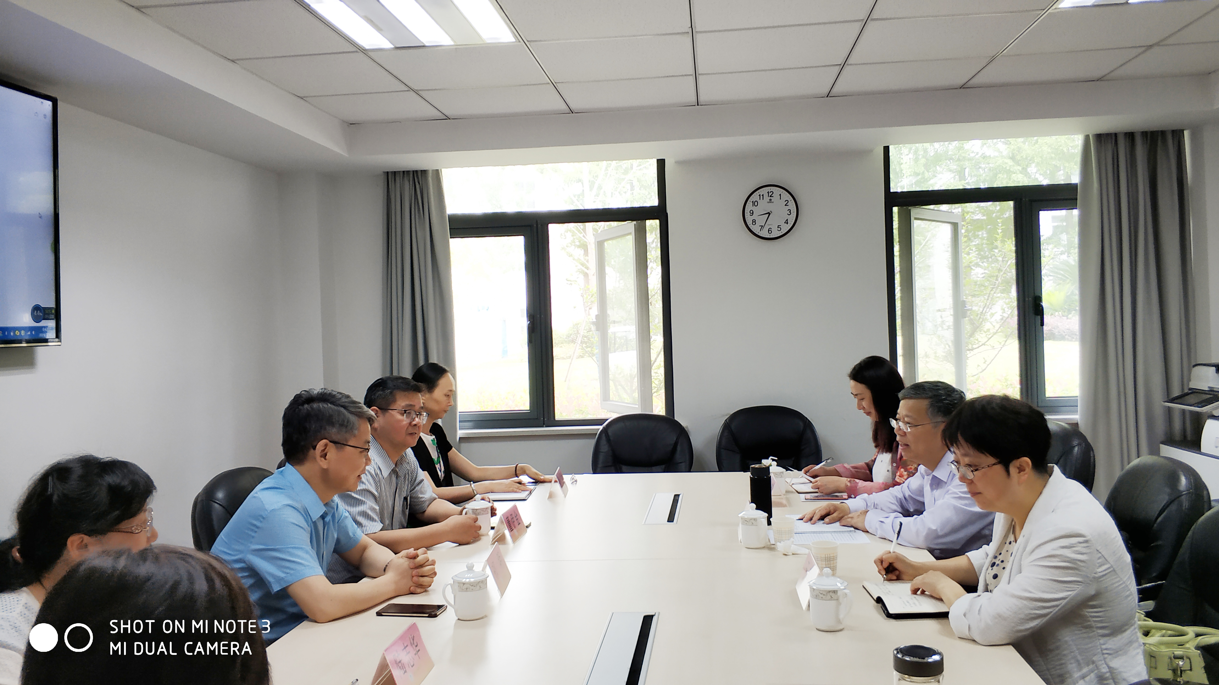 市教卫工作党委老干部处来校调研离退休干部工作