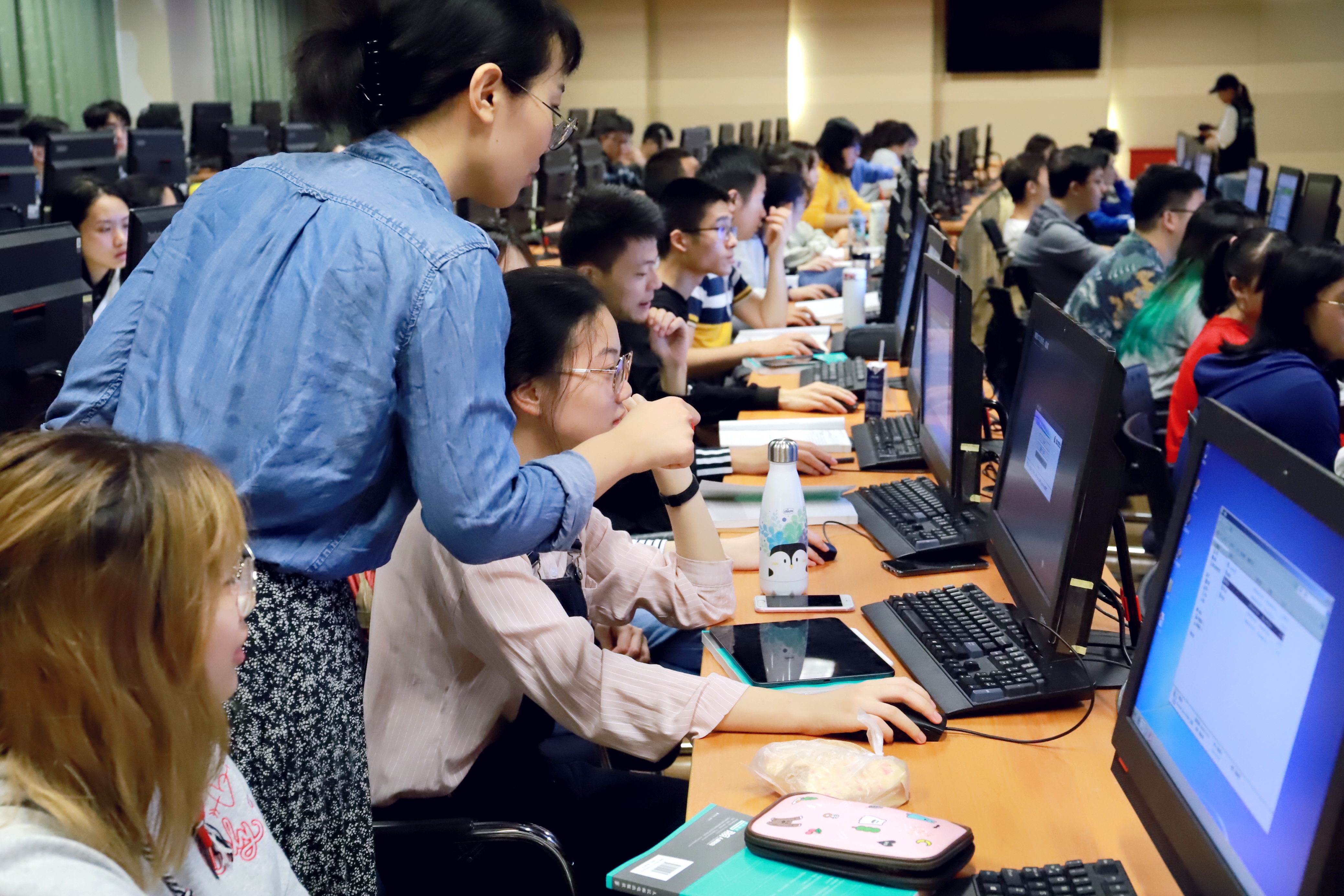 2019级新生以良好精神状态开启大学学习生涯