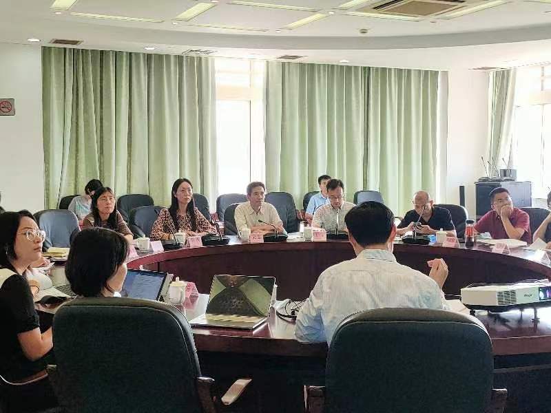学校召开上海高校学位点培优培育专项计划2022年度中期评估会